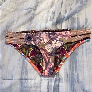 MAAJI reversible bikini bottoms size S